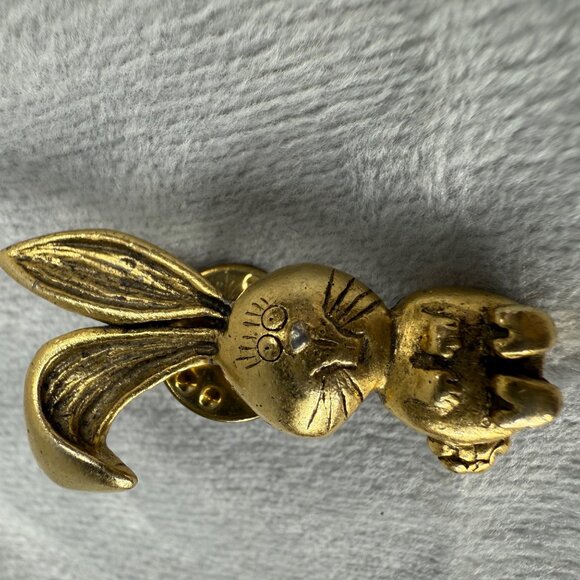 Vintage Gold-Tone Bunny Rabbit Lapel Pin Brooch Tie Tack Easter Holiday - Picture 14 of 16